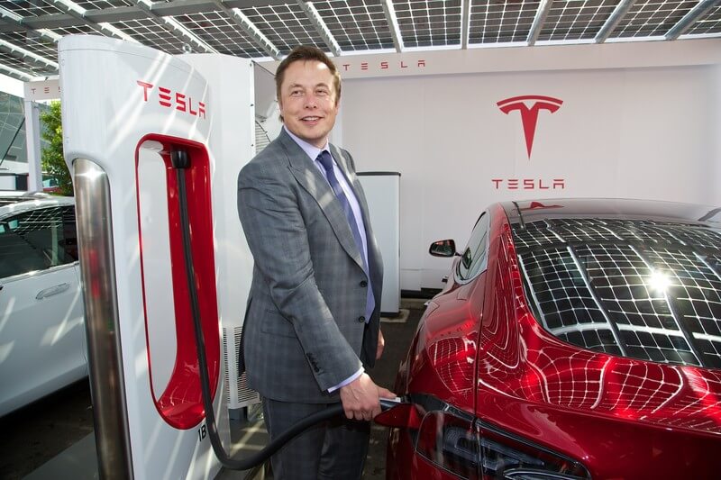 2 ngày sóng gió với Tesla: Vốn hóa bay 200 tỷ USD, Elon Musk mất 50 tỷ USD
