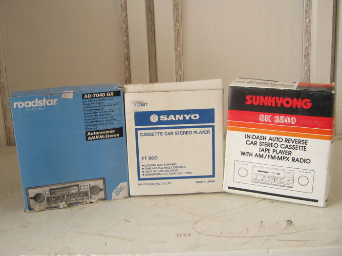 Lot of 3 cassette player branded Sanyo, Roadstar, Sunkyong - Catawiki