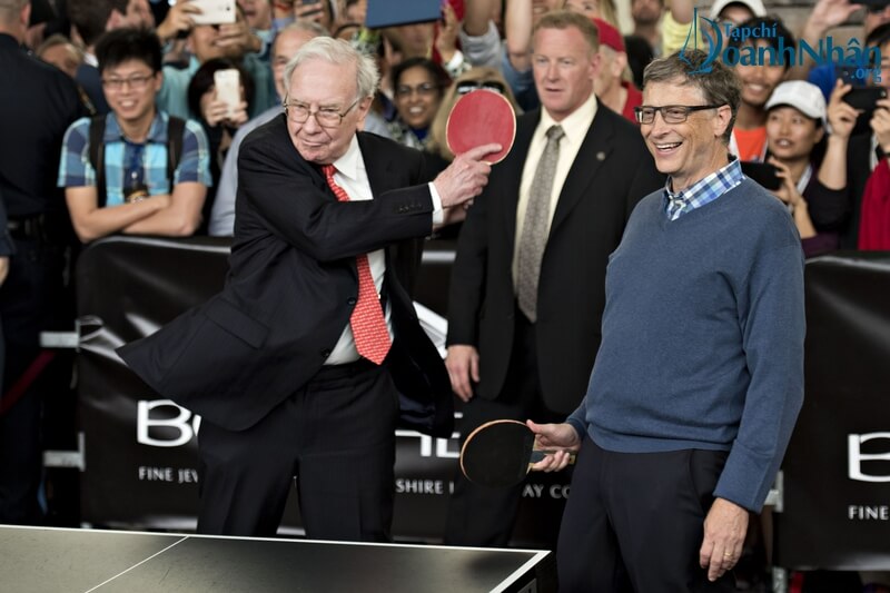 Bài học đắt giá nhất Bill Gates nhận được từ Warren Buffett sau 30 năm làm bạn