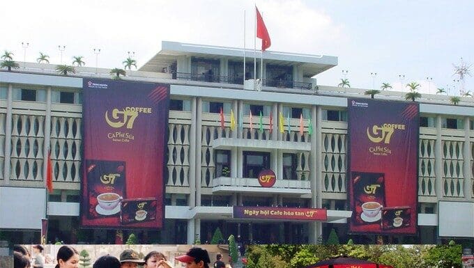 Câu chuyện của cà phê G7 tại thị trường Trung Quốc: Bao bì có chữ tiếng Việt được bán với giá cao hơn - Ảnh 2.