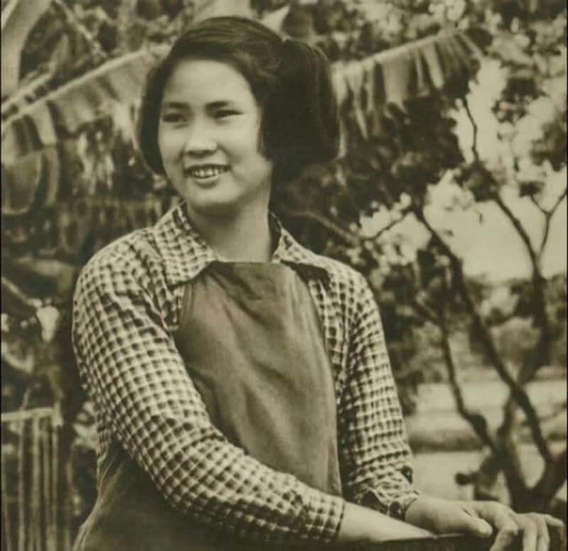 Cuộc đời bà lão tỷ phú huyền thoại nhất Trung Quốc: 18 năm ngồi tù, chồng bỏ, con mất, 71 tuổi vẫn làm lao công