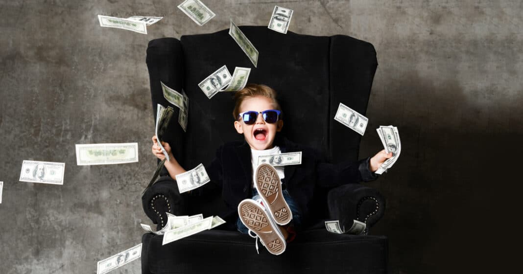 Giới siêu giàu dạy con cách để 3 đời vẫn luôn giàu có: Tiền không phải là tất cả, có những thứ quan trọng hơn cả tiền!