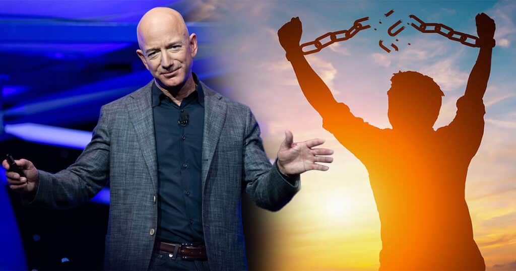 Tỷ phú Jeff Bezos: "Nếu bạn quyết định chỉ làm những điều bạn biết, bạn sẽ bỏ lại nhiều cơ hội trên bàn giấy"
