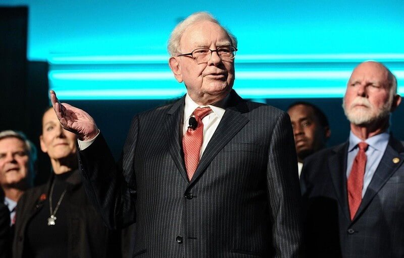 Tỷ phú Warren Buffett bật mí bí quyết để đầu tư có lãi trọn đời