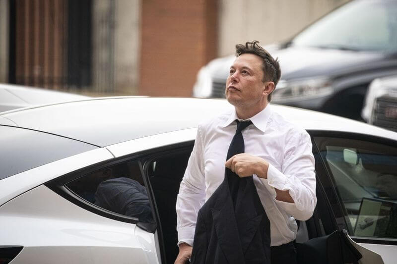 Tỷ phú giàu nhất thế giới Elon Musk: Không có gì ngoài cổ phiếu Tesla