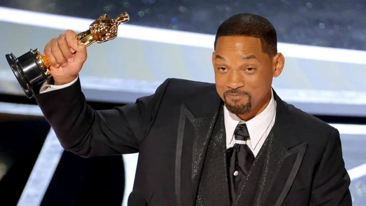 Will Smith có bị tước tượng vàng Oscar vì đánh Chris Rock? | VOV.VN