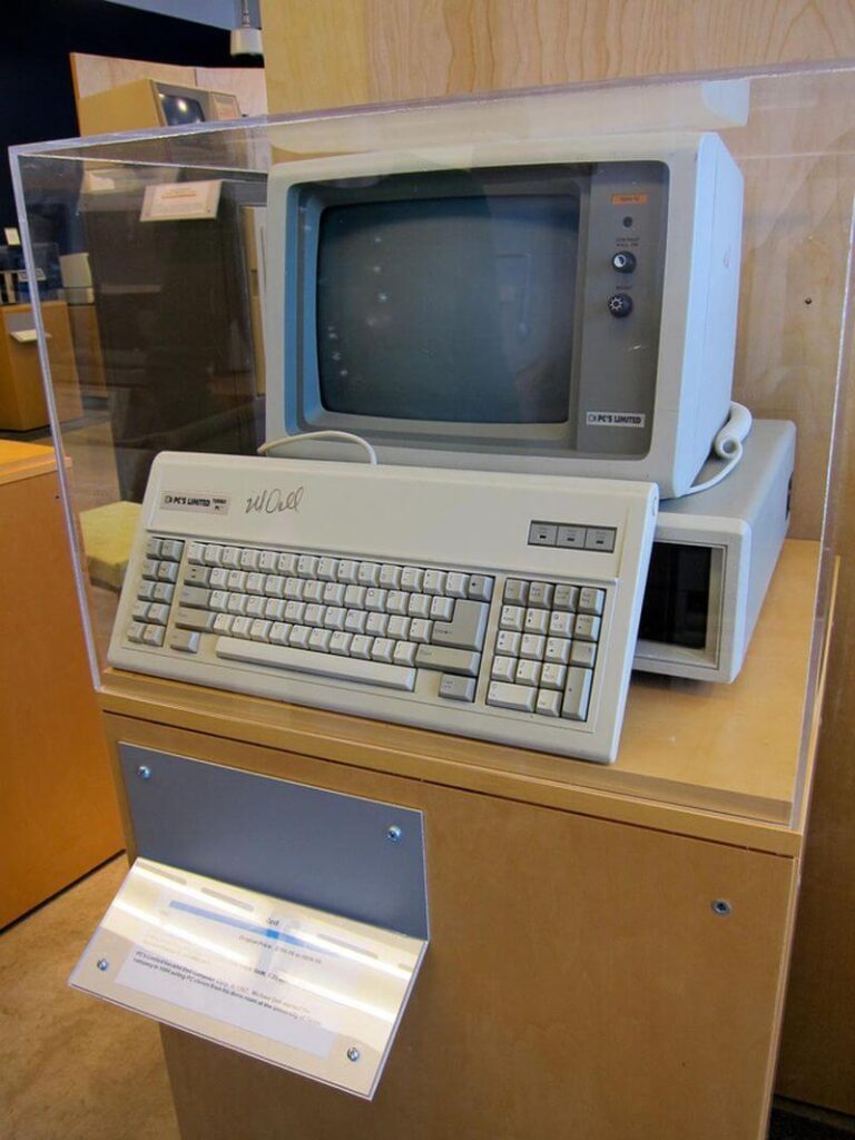 Hành trình khởi nghiệp của tỷ phú máy tính Michael Dell