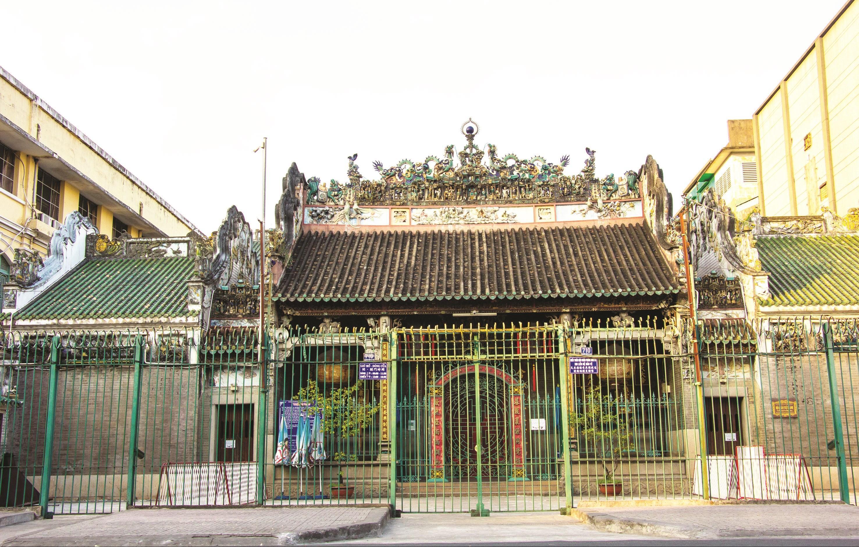 Hội quán Tuệ Thành, một Hội quán lâu đời trên đường Nguyễn Trãi, quận 5, TP. Hồ Chí Minh.
