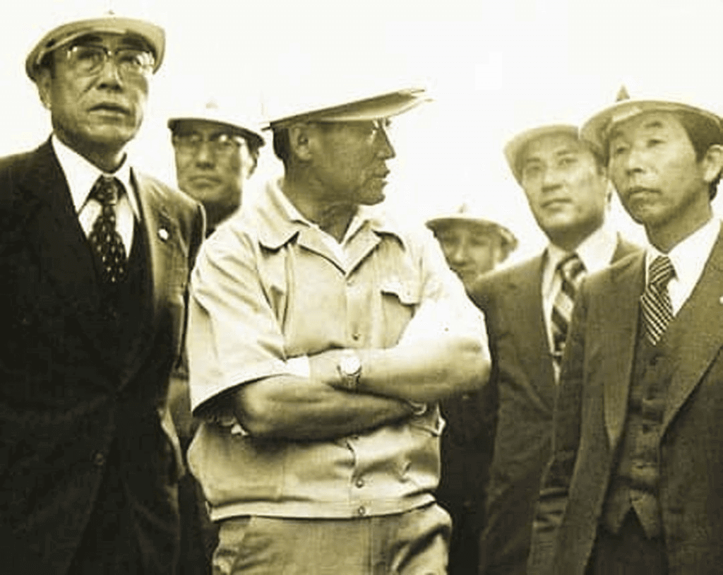 Hành trình trở thành "ông trùm ô tô" của Chung Ju Yung: 4 lần bỏ nhà ra đi để lập nên đế chế Huyndai hùng mạnh toàn cầu