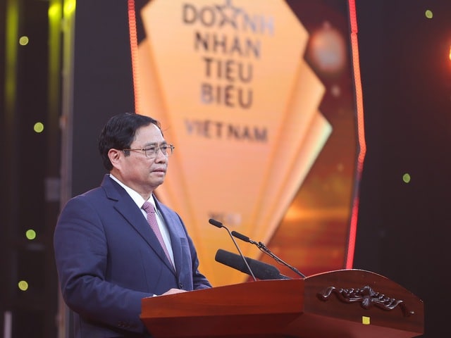 TỔNG THUẬT: Tôn vinh Doanh nhân Việt Nam tiêu biểu 2022 - Ảnh 2.