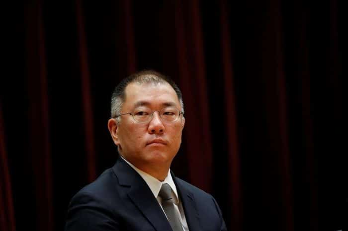  Chung Euisun hiện là chủ tịch của Hyundai. 