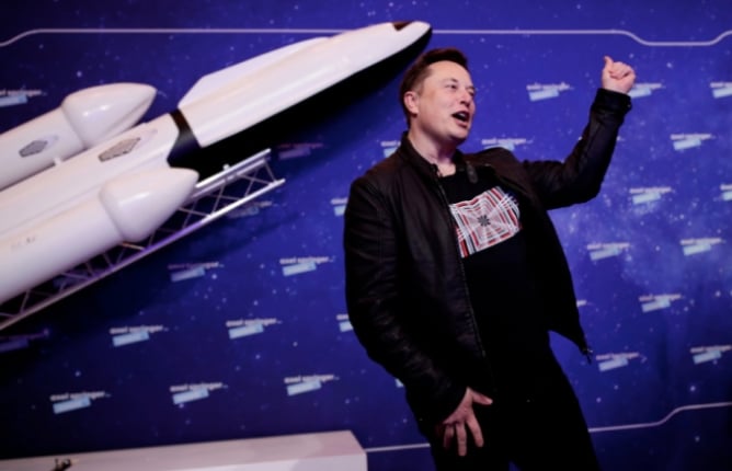 Elon Musk: Con người của tất cả những điều phi thường cộng lại - 3