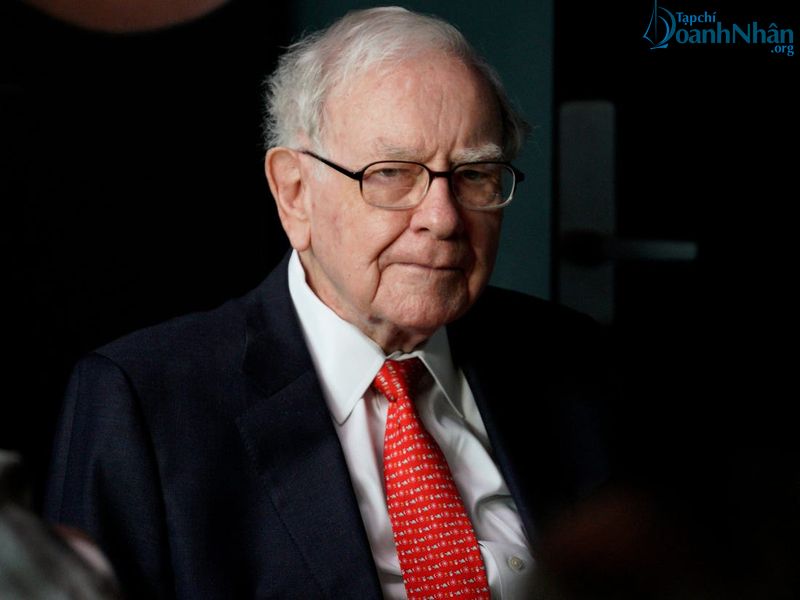 Đó là kết quả của quá trình làm việc và phấn đấu không ngừng. Warren Buffett đã chia sẻ những bài học đầu tư mà ông đã đúc kết được trong sự nghiệp của mình: